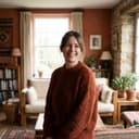 Volto di un proprietario sorridente di una casa vacanza